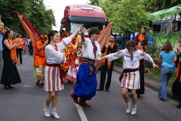 "Гречаники" презентують "Берліники" на карнавалі культур в Берліні, 31.05.2009